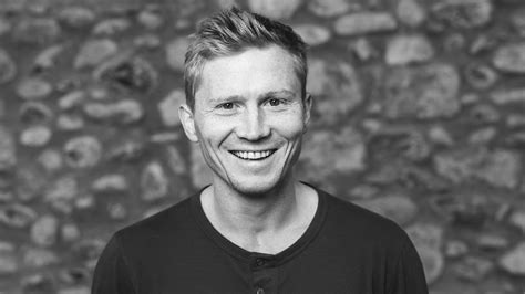 He is 32 years old and is a virgo. Magnus Midtbø - Norrøna®