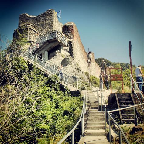Como é A Visita Ao Verdadeiro Castelo Do Drácula Na Transilvânia