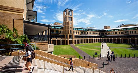 Mandarin, tamil, and other chinese languages are also spoken alongside ten dialects of malay. Applications open for promotion to Senior Lecturer ...