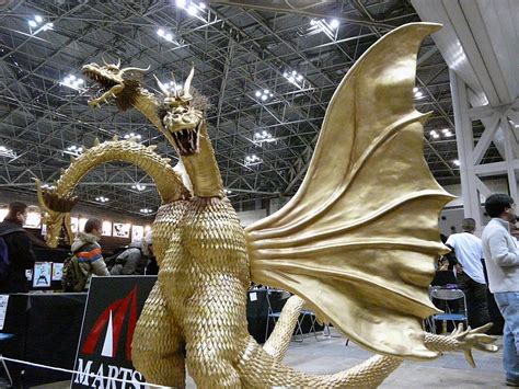 9 Foot Tall King Ghidorah Collectiondx