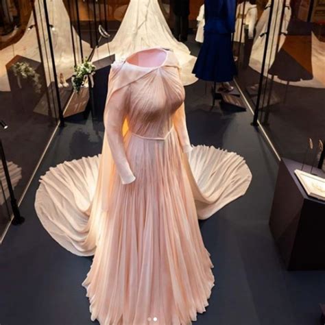 Wedding of princess eugenie and jack brooksbank. Princess Eugenie's Second Wedding Dress Inspiration ...