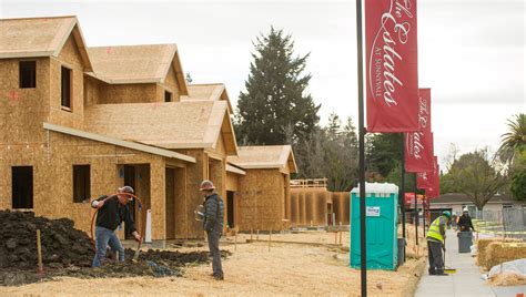 Home Builder Confidence Falls In March