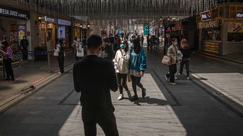 China Ends Wuhan Coronavirus Lockdown But Normal Life Is A Distant Dream The New York Times