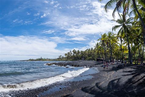 Punaluʻu Beach The Best Place To See Sea Turtles On The Big Island