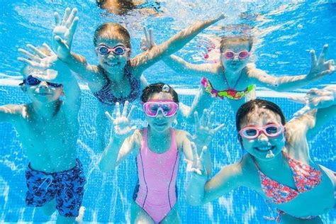 5 Reasons Your Child Should Learn To Swim Buggybuddys Guide To Perth