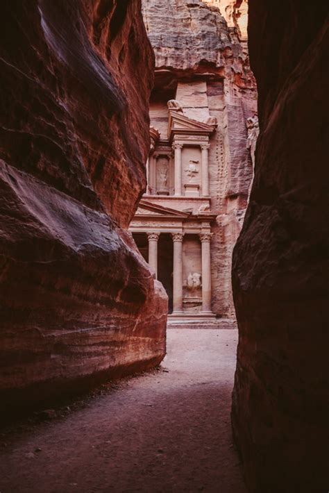 How To Travel 7 Tips For A Visit Of Petra Thetravelblogat