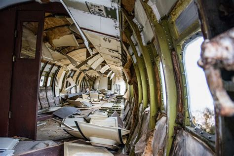3840x2560 Aircraft Airplane Broken Demolished Destroyed Interior