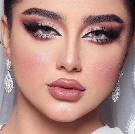Pin By Fatima Mohamad On مرات الحفظ السريع In 2023 Wedding Eye Makeup Asian Eye Makeup Eye