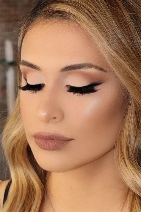 Tips Brilliant And Simple Makeup Ideas To Make Your Look So Amazing 17