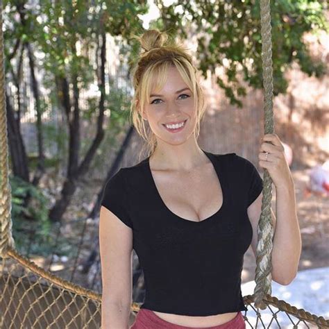 Potere Alle Donne Paige Spiranac è La Prima Atleta Del 2018 Di