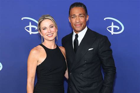 Gma S Amy Robach And T J Holmes Photographed Holding Hands
