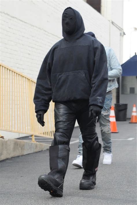 Kanye All Black Outfit In 2022 Kanye West Outfits Yeezy Outfit