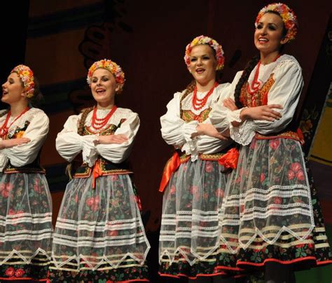 folk costumes from kraków poland polish folk costumes polskie stroje ludowe folk costume