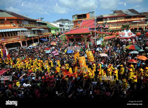 Singkawang New Year High Resolution Stock Photography And Images Alamy