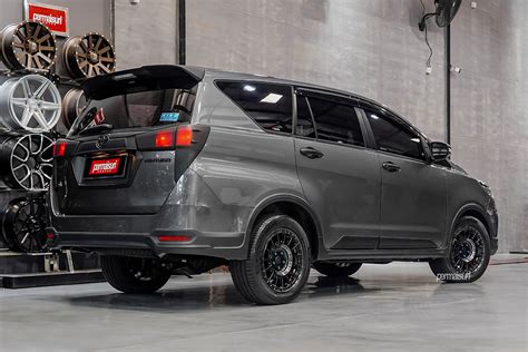 Permaisuri Black Rhino Sandstorm Toyota Kijang Innova Venturer