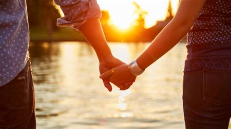 Romantic Love Most Often Starts Out As Platonic Friendship Study Finds