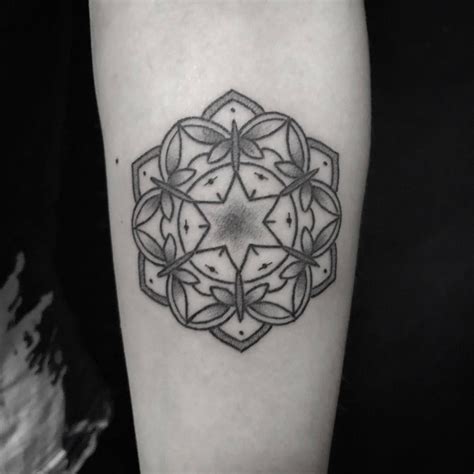 Simple Blackwork Mandala By Hellotako