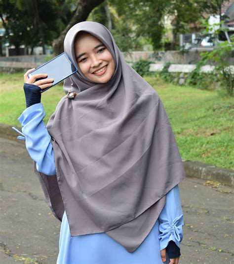 7 model baju muslim modern untuk lebaran 2017. Trik Memilih Model Baju Muslim Untuk Remaja - Berhijab.id