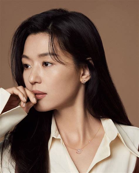 She has received multiple awards, including two. Jun Ji Hyun - Stonehenge Jewelry Korea 2021 • CelebMafia