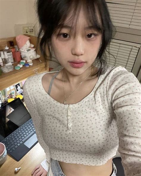 Dessi Dessi D On Instagram In Really Pretty Girl Pretty Korean Girls Pretty Girls Selfies
