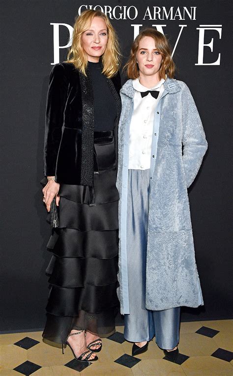 Uma Thurman Et Sa Fille Maya Hawke Ont Lair De Jumelles à La Fashion