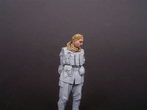 Wip Commander Of Special Troops Gru 135 Planetfigure Miniatures
