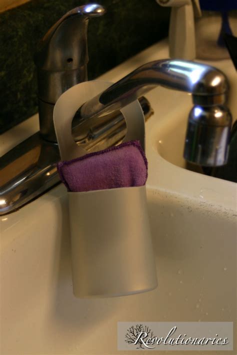 Revolutionaries: Sponge Holder from a Shampoo Bottle