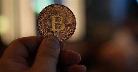 Btc exchange rates, mining pools. Bitcoin price falls after SEC postpones key ETF decision - Crypto News Views