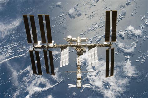 Congress Asks Nasa If The International Space Station Is In Trouble