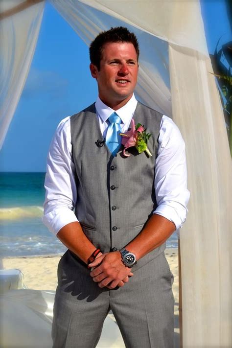 Beach Wedding Attire For The Groom Beach Wedding Groom Beach Wedding