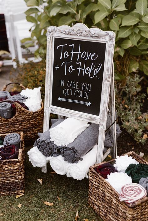 How To Keep Guests Warm At A Winter Wedding 13 Cute Ideas Uk