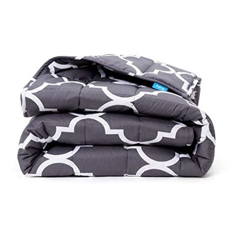 The Best Weighted Blankets for Dogs (and Their People)