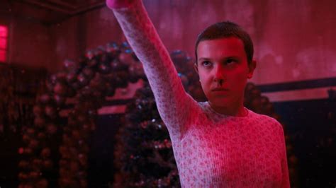 Stranger Things Must See Behind The Scenes Moments Video