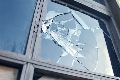 3 causes of cracked or broken windows and how to fix them
