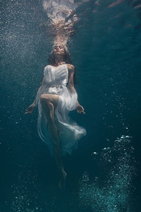 Underwater Portrait Photography Dress Underwater Maternity Session In