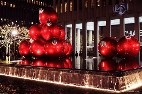 Christmas Decorations in New York  New York Guide  Mitzie Mee