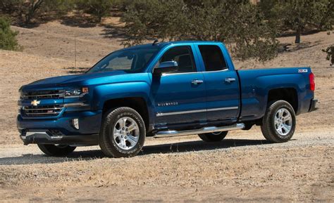 2016 Chevrolet Silverado 1500 First Drive Review Car And Driver