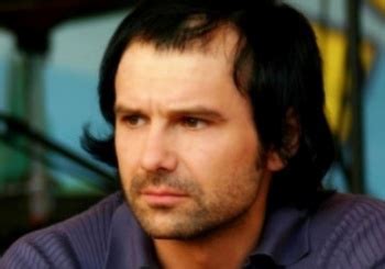 Як давно я не бачу тебе, сонце скоро дійде до води, а ти не йди. Святослав Вакарчук: Евро-2012 не волшебная палочка - Киев ...