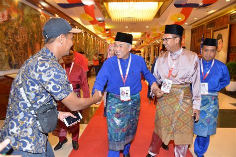 Video sorotan presiden pas hadir ke perhimpunan agung umno 2019. Perhimpunan Agung UMNO 7HB 2019 - UMNO