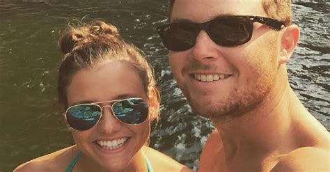 Scotty Mccreery Flaunts His Love In These New Vacation Pics Rare Country