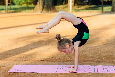 Gymnastic Girl фотографии опубликованы из открытых источников