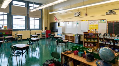 New York City Reaches Deal With Teachers Union Will Reopen Schools On