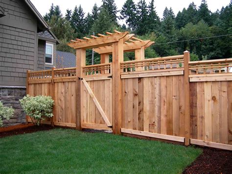 Wood Fence Ideas For A Backyard Oasis