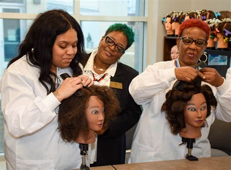 You can find the latest celebrity short haircuts, shoulder length hairstyles, long hairstyles here. Cutting Away the Misconceptions of Natural Hair