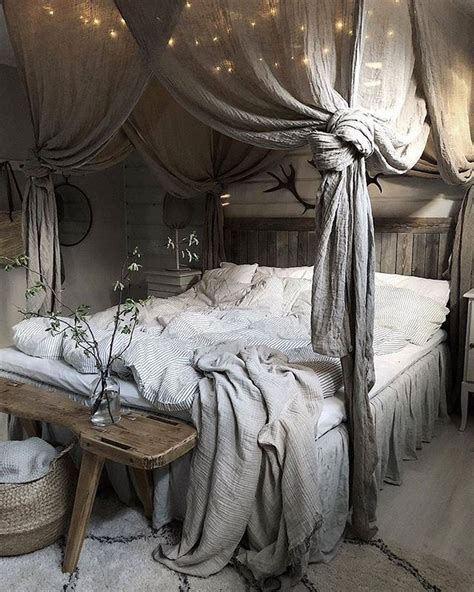 34 Lovely Romantic Bedroom Decor Ideas For Couples Romantic Bedroom