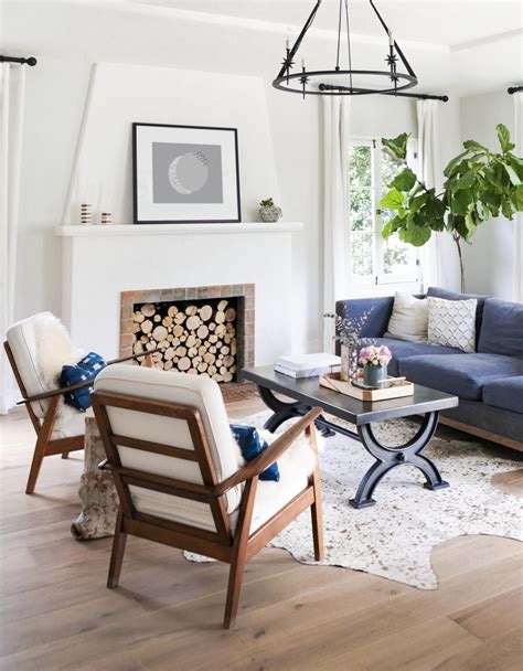 Minimalist Living Room With Eclectic Style Town And Country Living