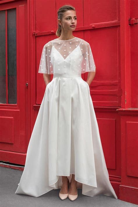 Les robes, elles sont faciles à vivre et agréables à porter.nous les aimons près du corps afin de témoigner de notre féminité ou, au contraire, amples pour bouger en toute liberté. 10 merveilleuses marques de robes de mariée pour dire Oui ...