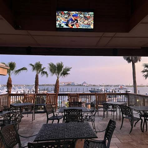 Galveston Nightlife, Bars & Clubs | Visit Galveston