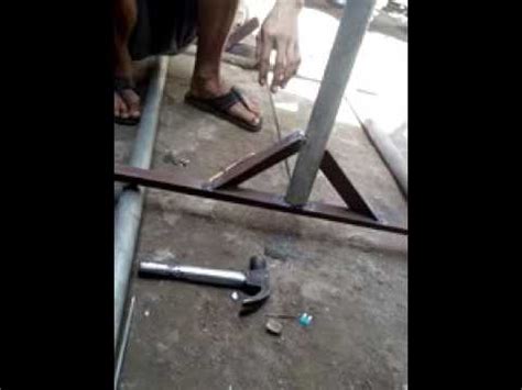 Pria, sosok yang sejatinya merupakan makhluk sesksual memang mempunyai berbagai cara untuk menunjukkan bahwa dia sedang terangsang. Alat Fitnes Buatan Sendiri Untuk Mengecilkan Perut - Berbagai Alat