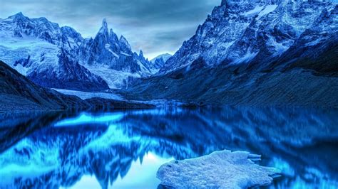 1366x768 Resolution Snow Ice Mountains Reflection On Lake 1366x768